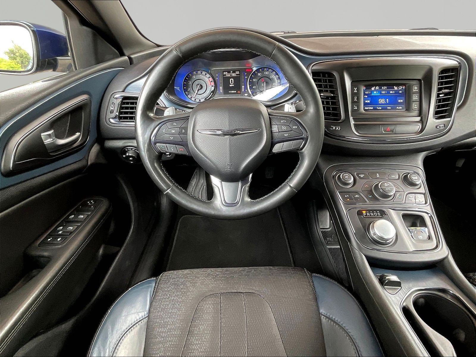 Used 2015 Chrysler 200 S w/ Comfort Group FWD image 8