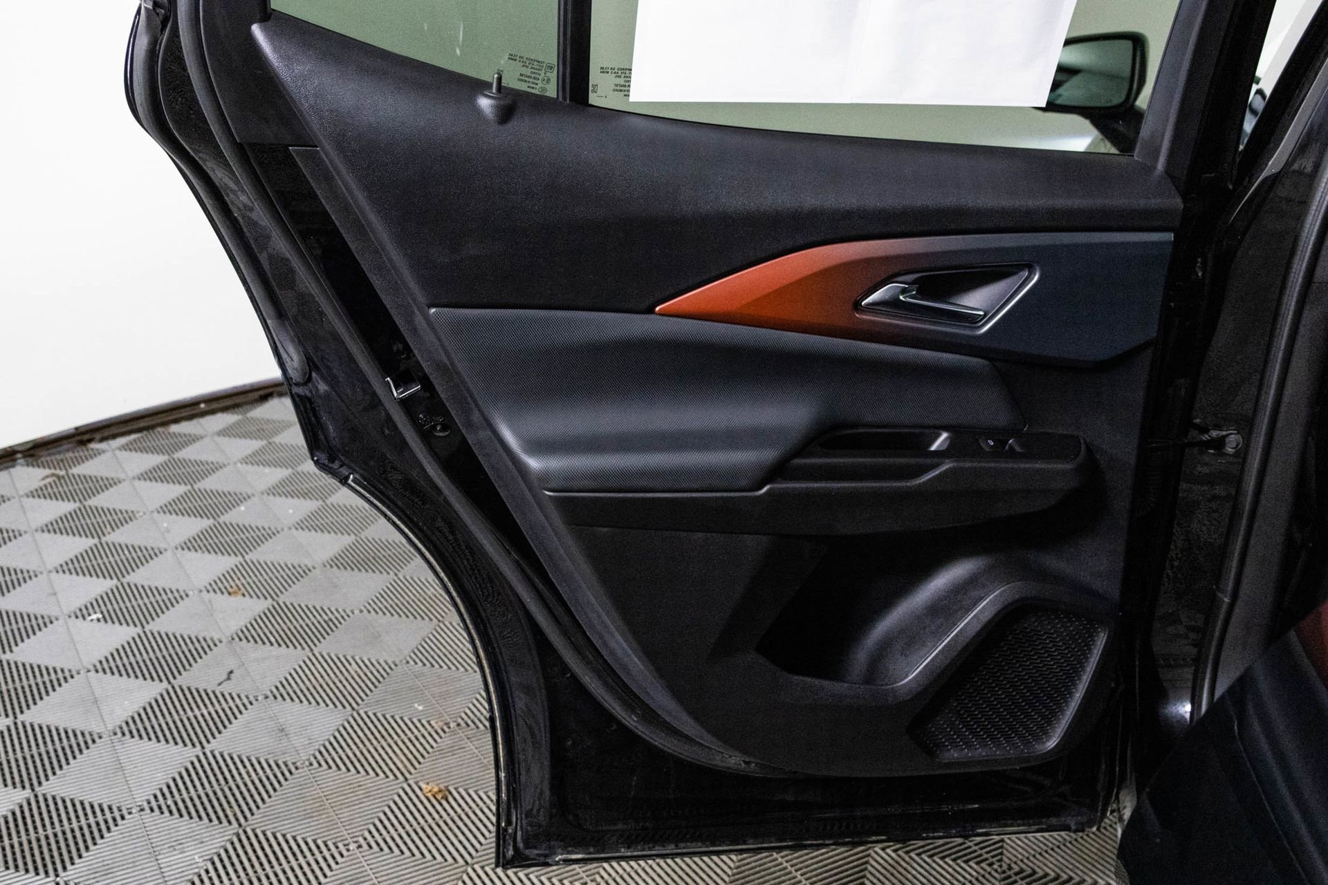 Certified 2024 Chevrolet Equinox EV RS image 34