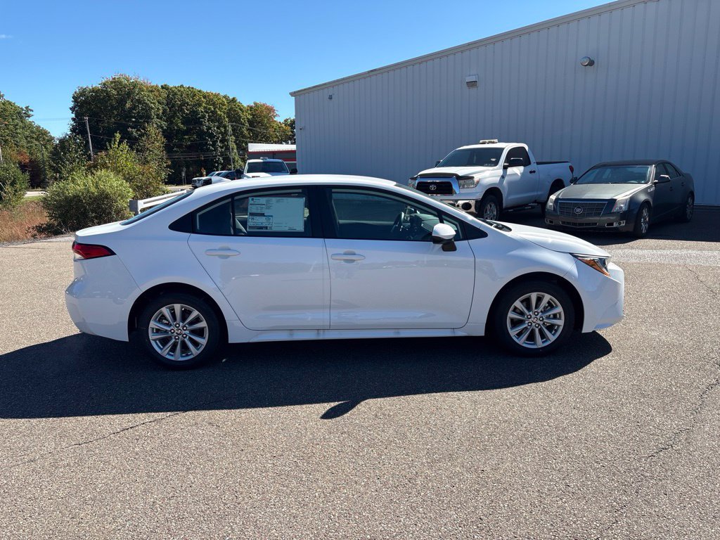 New 2026 Toyota Corolla LE w/ LE Premium Package FWD image 8
