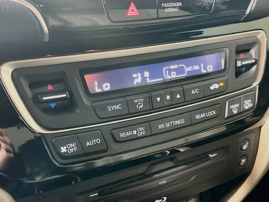 Used 2022 Honda Pilot Elite image 16
