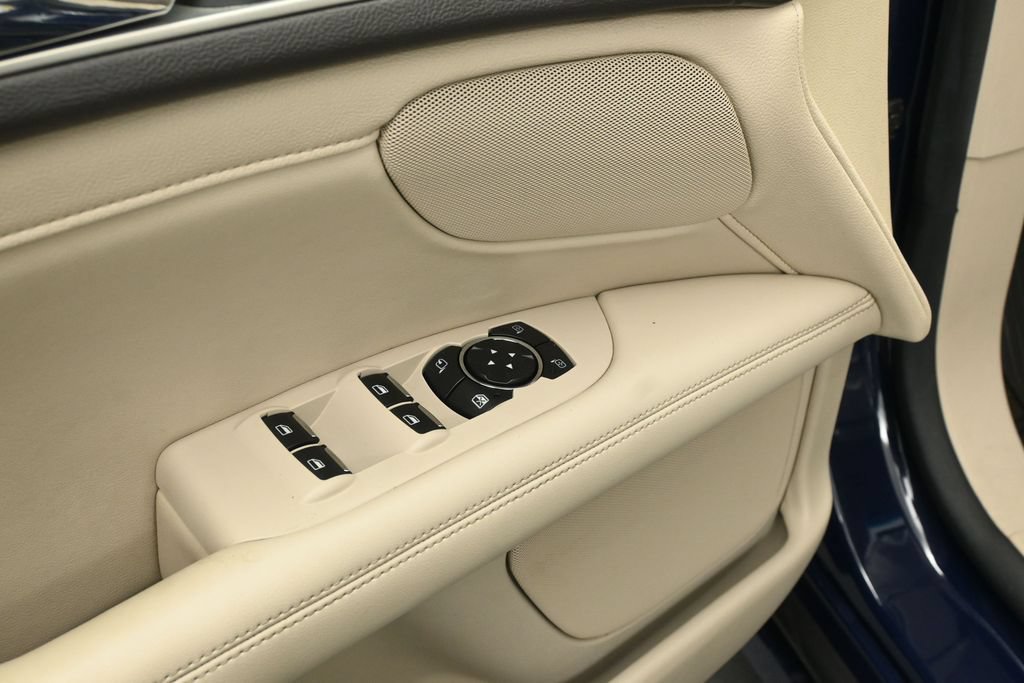 Used 2018 Lincoln MKZ Reserve FWD image 7