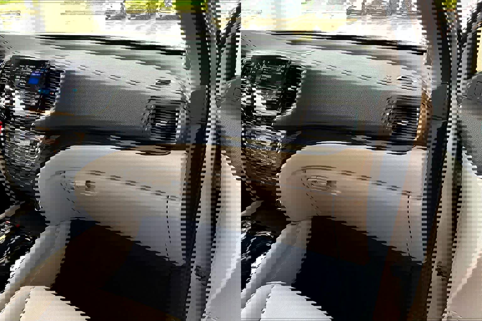 Used 2019 Honda Pilot Touring image 18