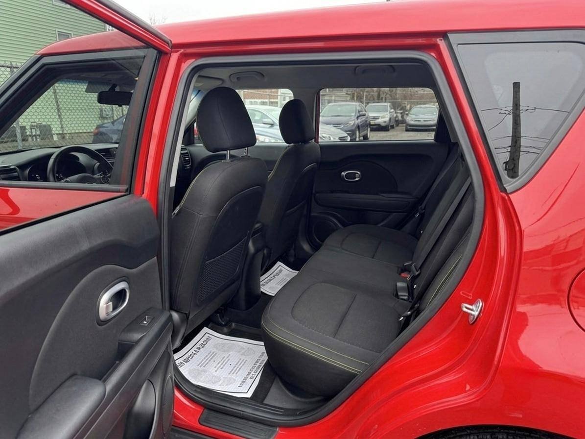 Used 2014 Kia Soul + w/ UVO w/Eservices Package FWD image 11