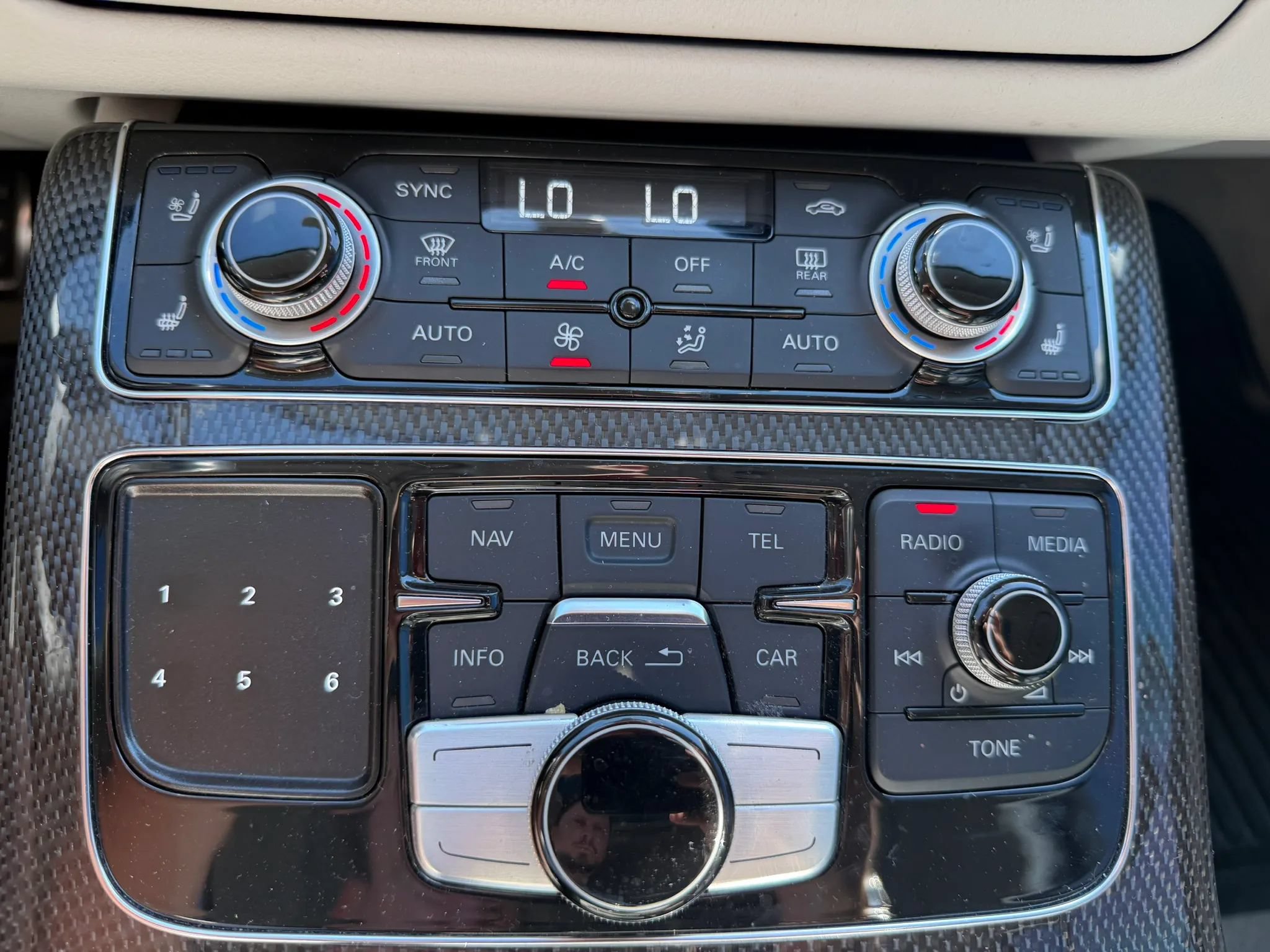 Used 2013 Audi S8 AWD/4WD image 33