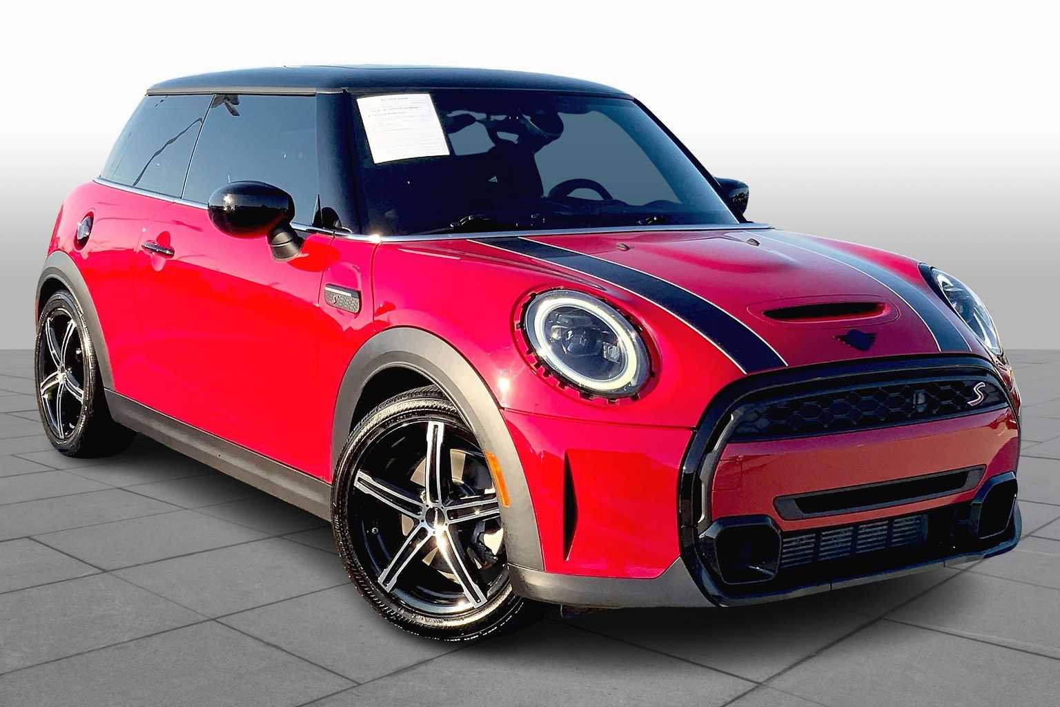 Used 2023 MINI Cooper S image 2