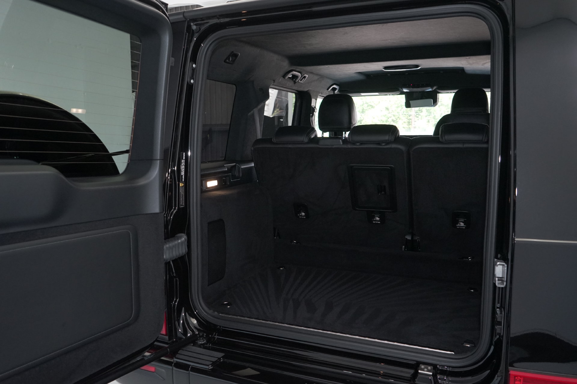 Used 2025 Mercedes-Benz G 550 image 30