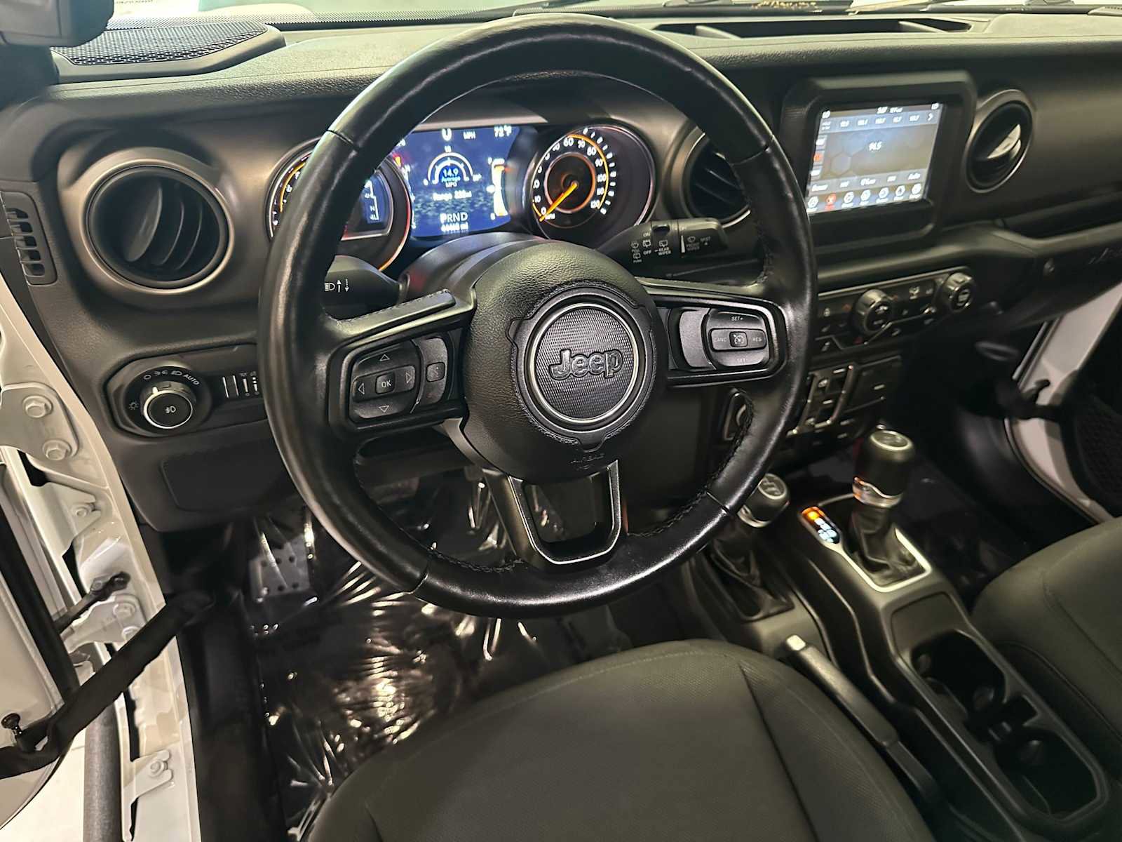 Used 2020 Jeep Wrangler Unlimited Sport AWD/4WD image 2