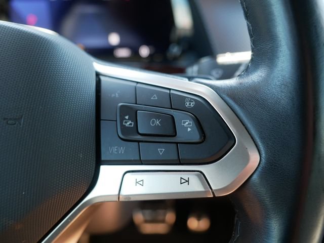 Certified 2024 Volkswagen Atlas Cross Sport SEL R-Line AWD/4WD image 28