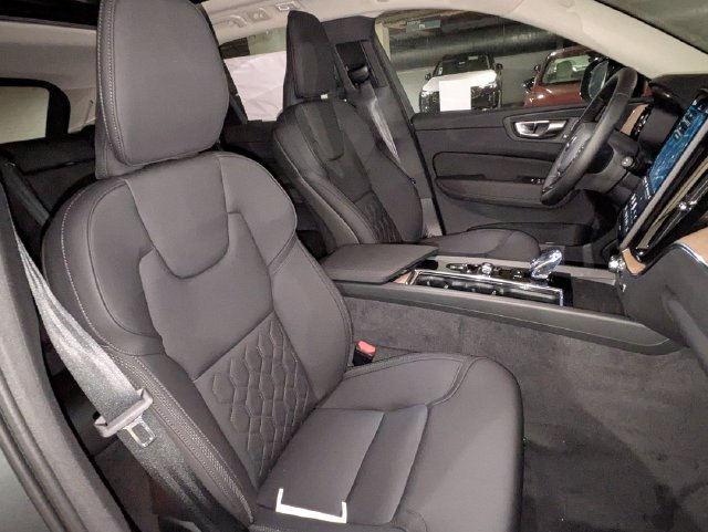 New 2026 Volvo XC60 T8 Core w/ Climate Package AWD/4WD image 30