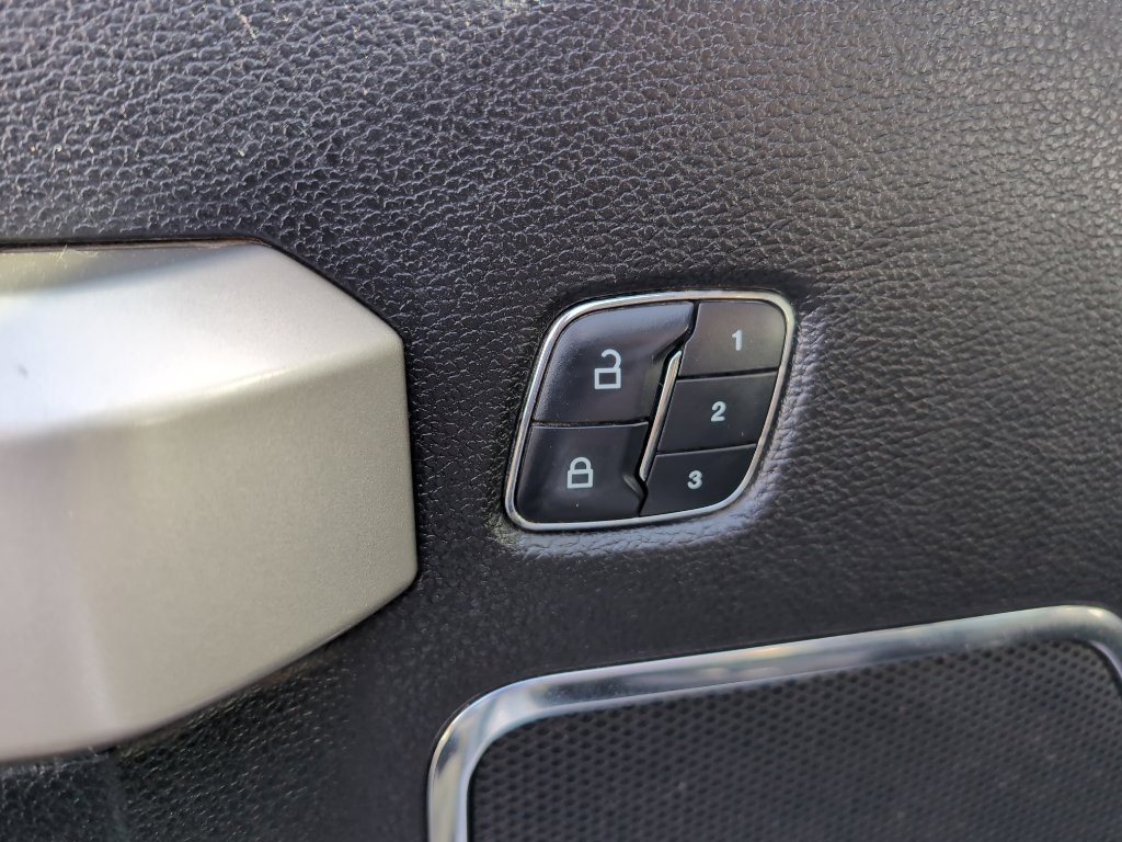 Used 2017 Ford F250 Lariat w/ Chrome Package image 13