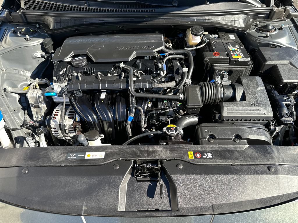 Certified 2025 Hyundai Elantra Sport FWD image 10