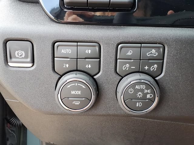Used 2026 Chevrolet Silverado 2500 ZR2 w/ LPO, Dark Essentials Package image 23