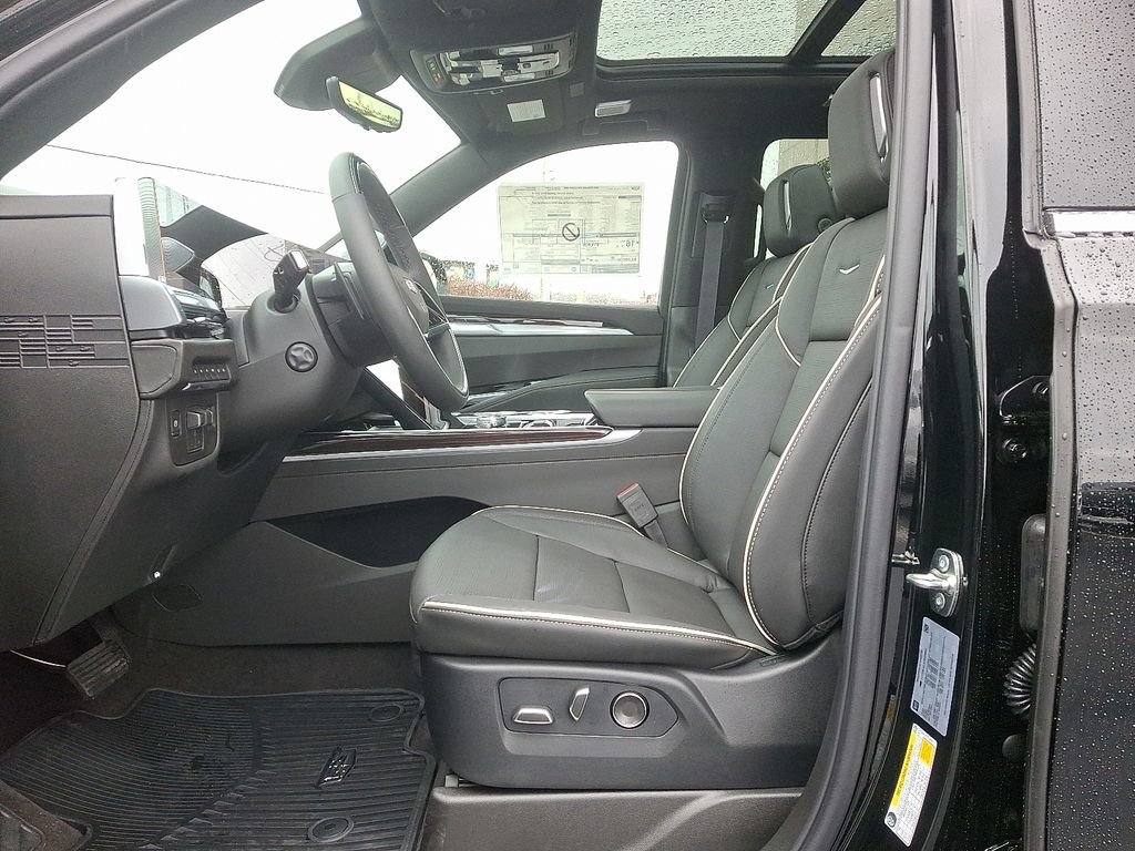 New 2026 Cadillac Escalade ESV Luxury w/ Touring Package image 6