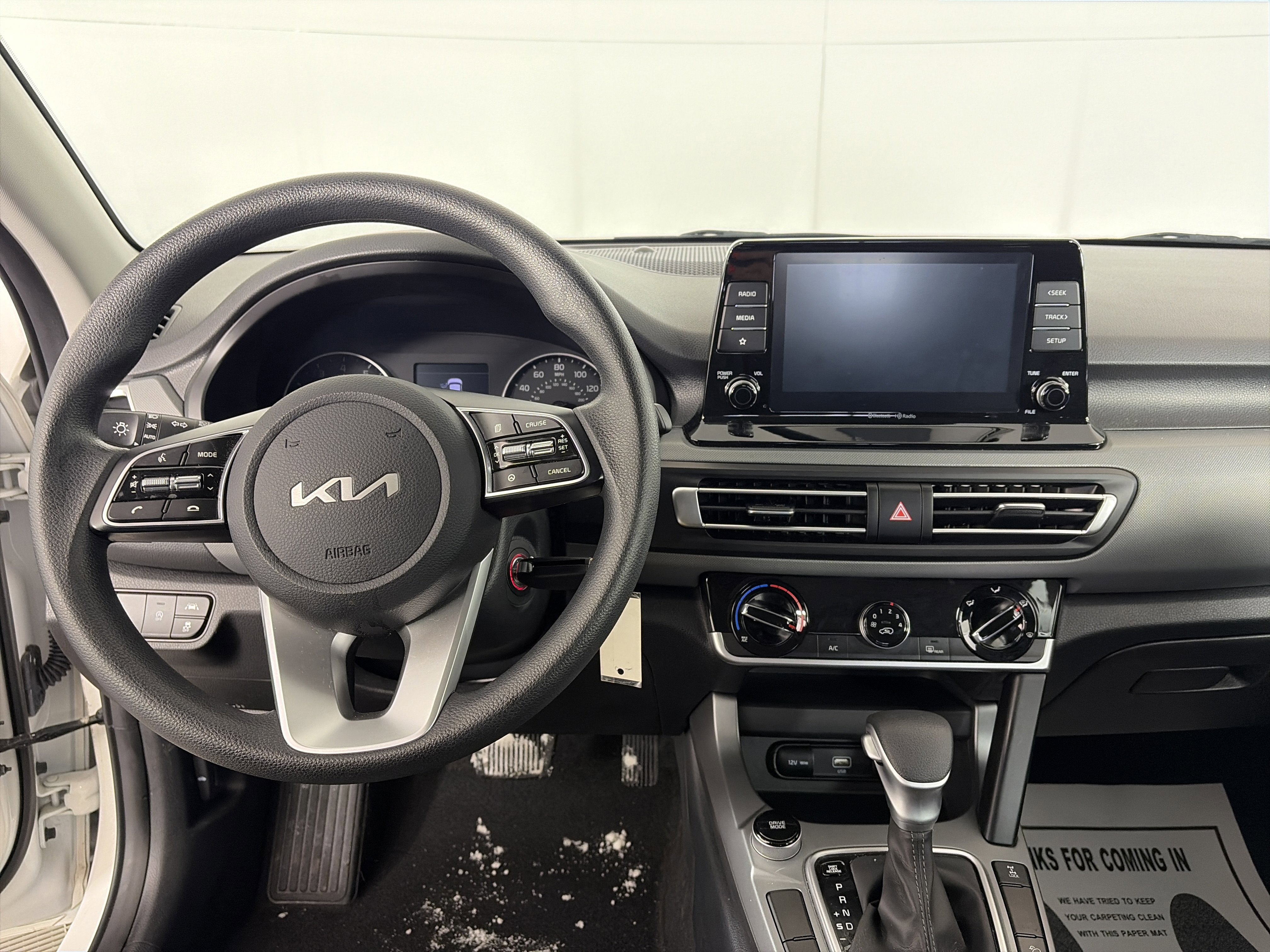 Used 2023 Kia Seltos LX image 3