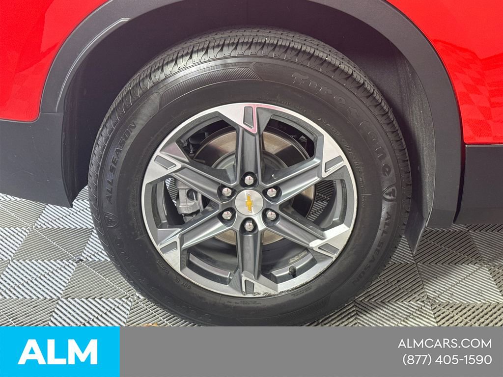 Used 2025 Chevrolet Blazer LT image 21