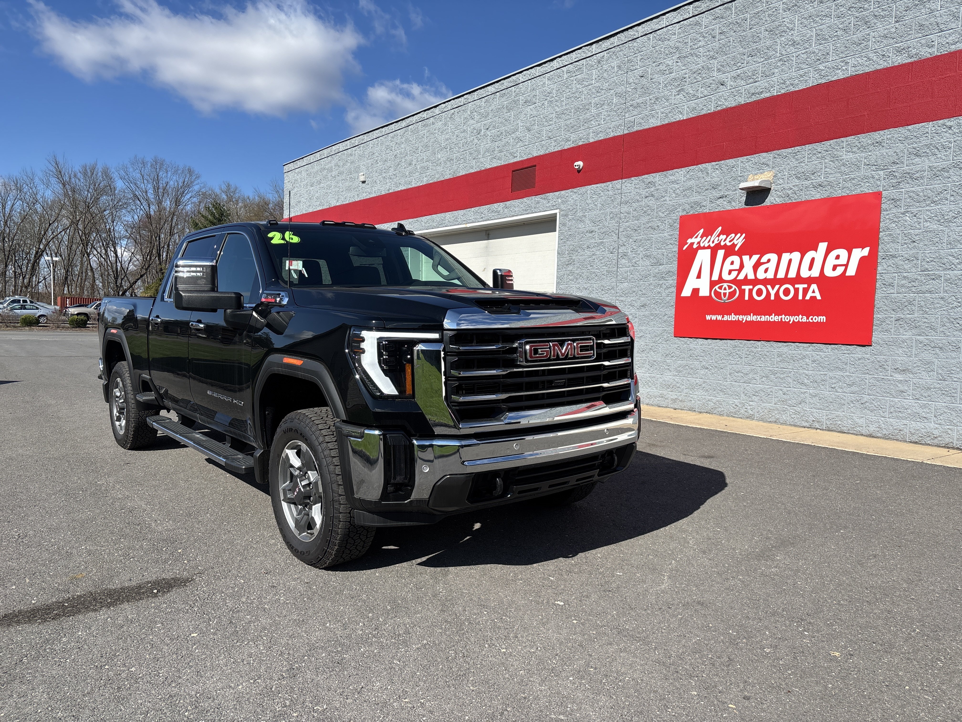 Used 2026 GMC Sierra 2500 SLT w/ SLT Convenience Package AWD/4WD image 1