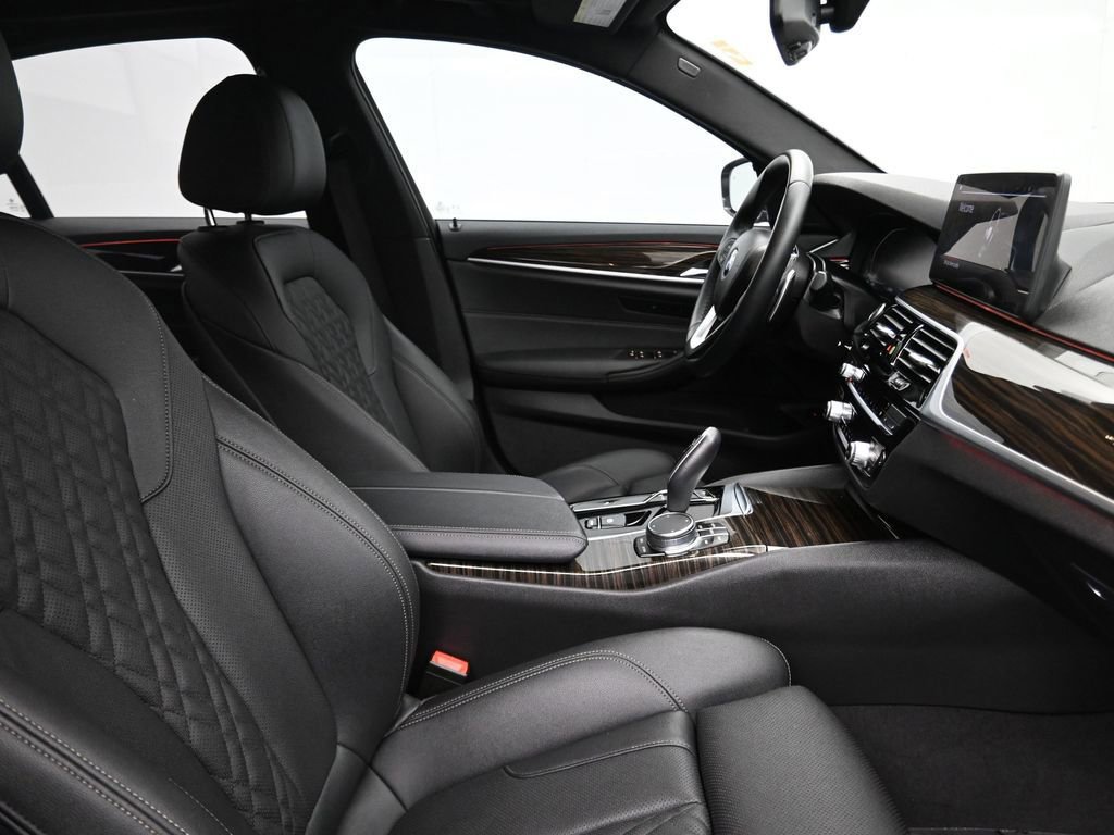 Used 2023 BMW 540i w/ Convenience Package RWD image 11