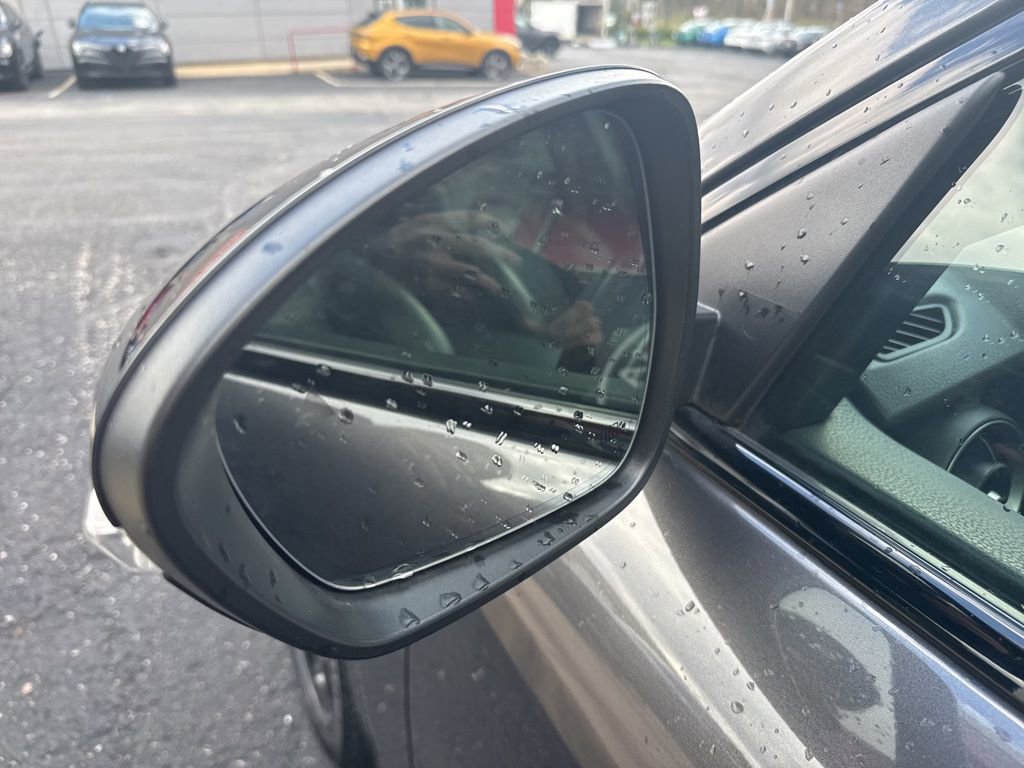 Used 2022 Alfa Romeo Stelvio Veloce image 18