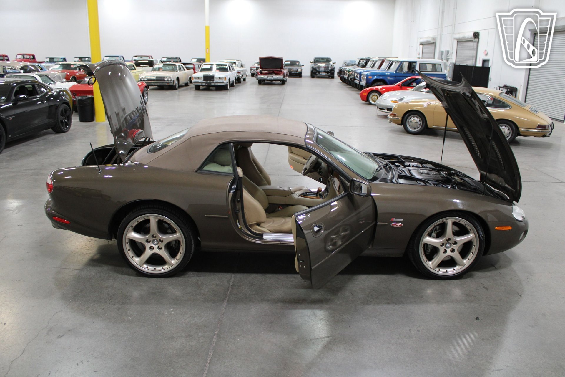 Used 2001 Jaguar XK8 Convertible RWD image 36