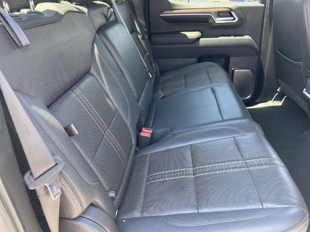 Used 2024 Chevrolet Silverado 1500 High Country w/ High Country Premium Package AWD/4WD image 23