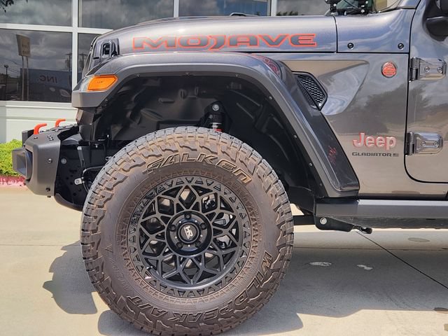 Certified 2025 Jeep Gladiator Mojave AWD/4WD image 10