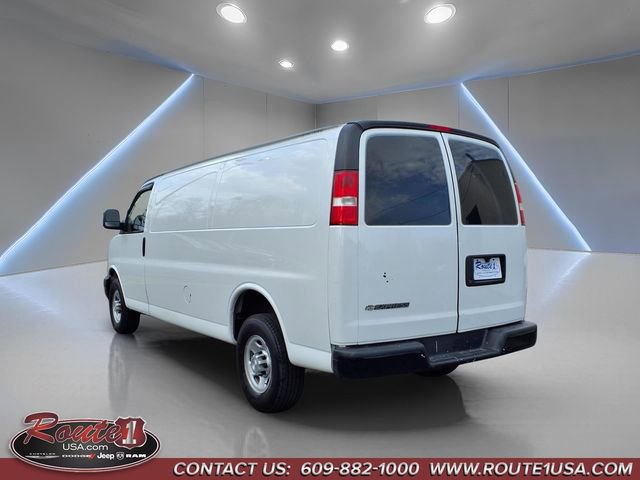 Used 2017 Chevrolet Express 2500 Extended image 6