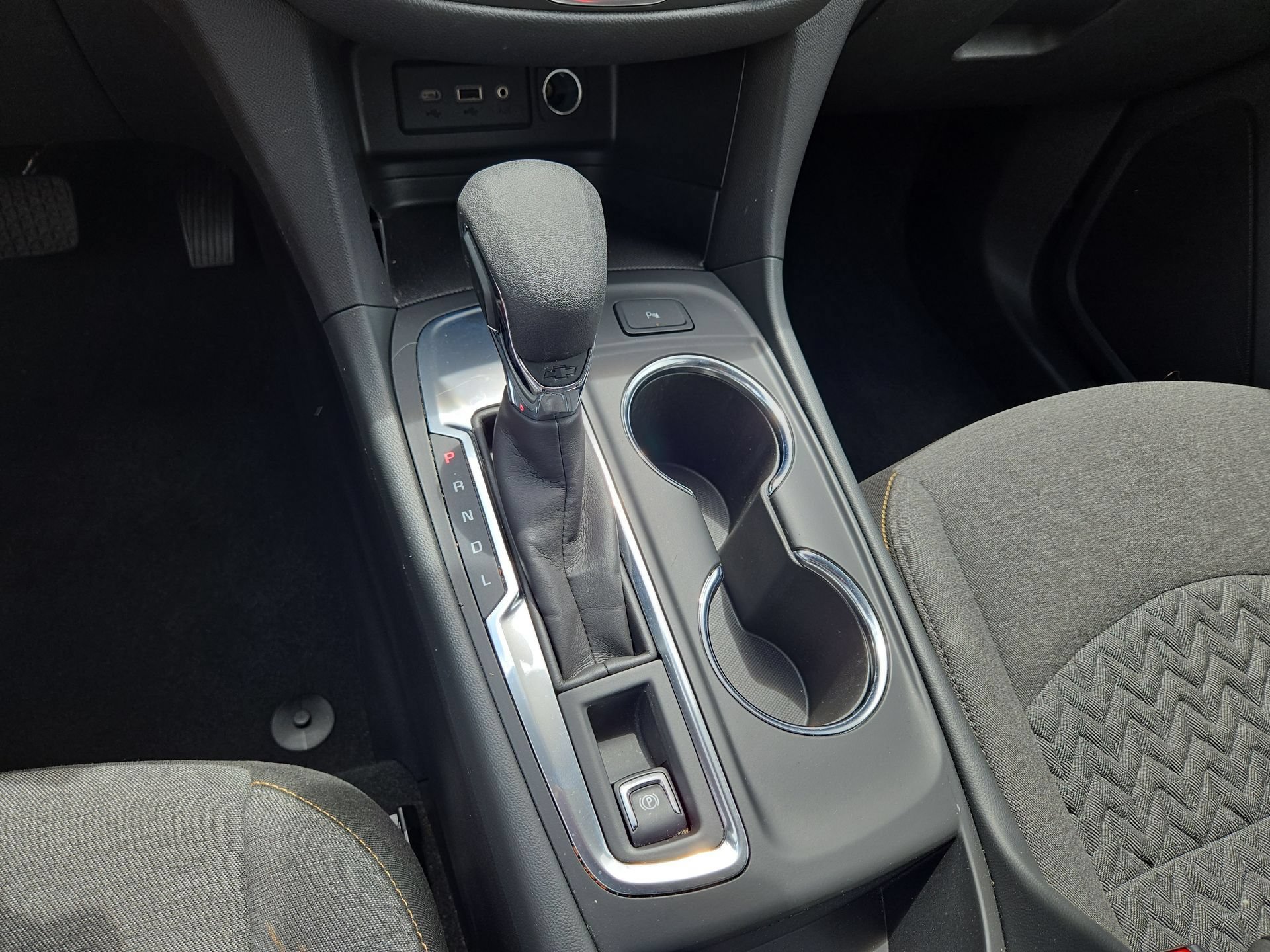 Used 2024 Chevrolet Equinox LT FWD image 22
