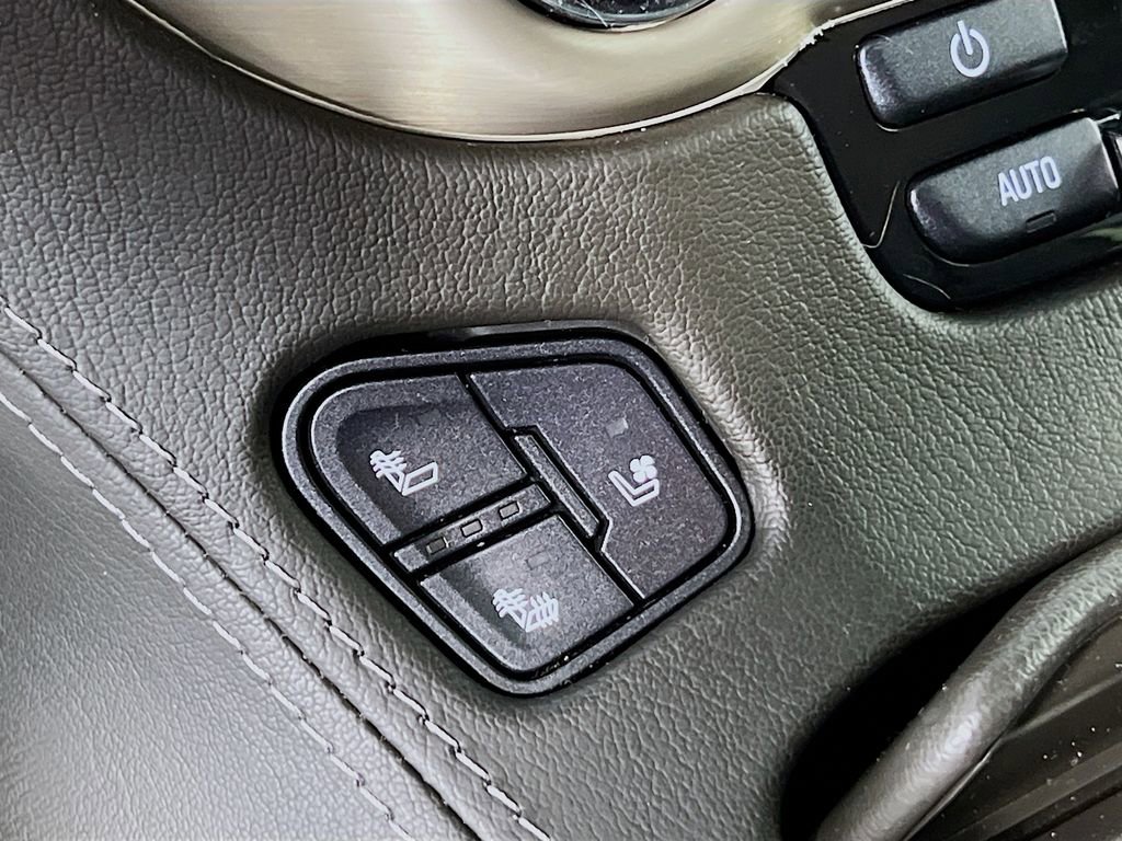 Certified 2019 GMC Yukon XL Denali w/ Open Road Package image 20