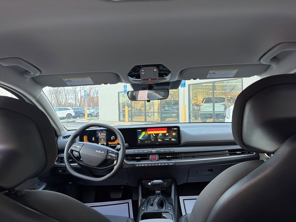 New 2025 Kia K4 LXS image 23