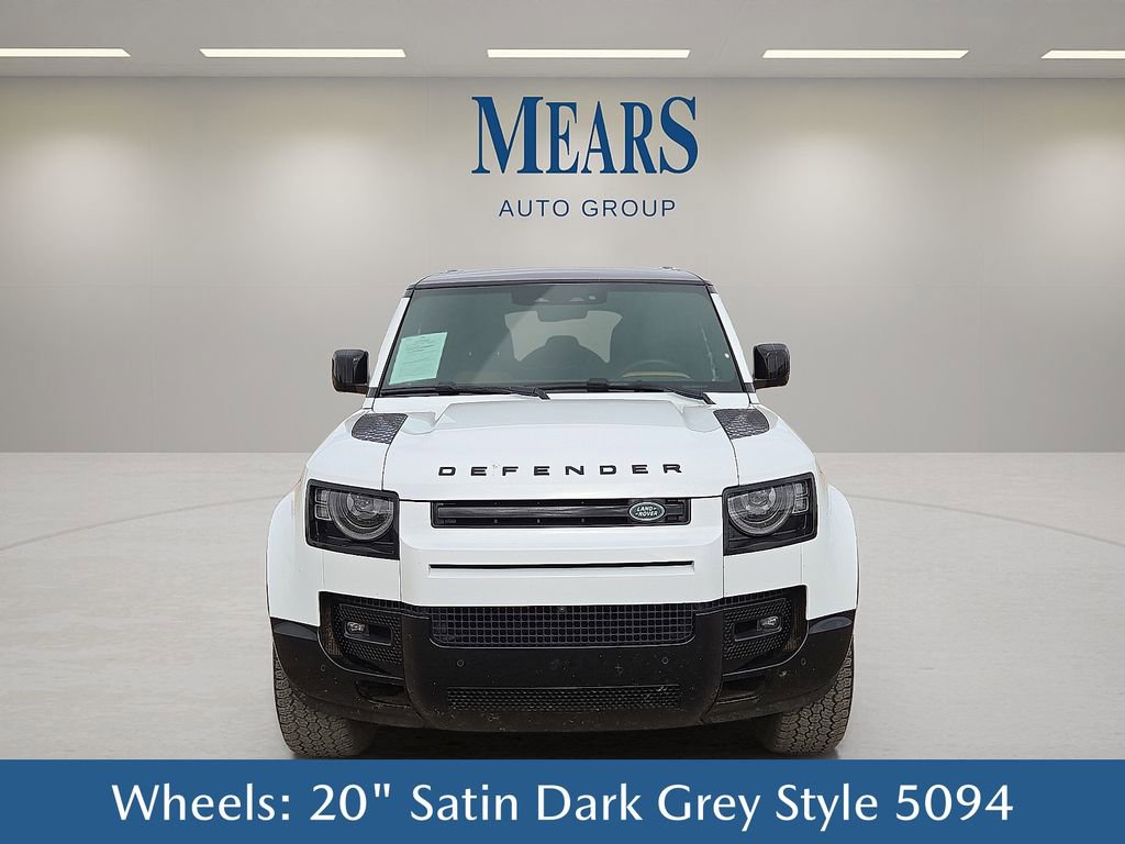 Used 2024 Land Rover Defender 110 X-Dynamic SE image 9