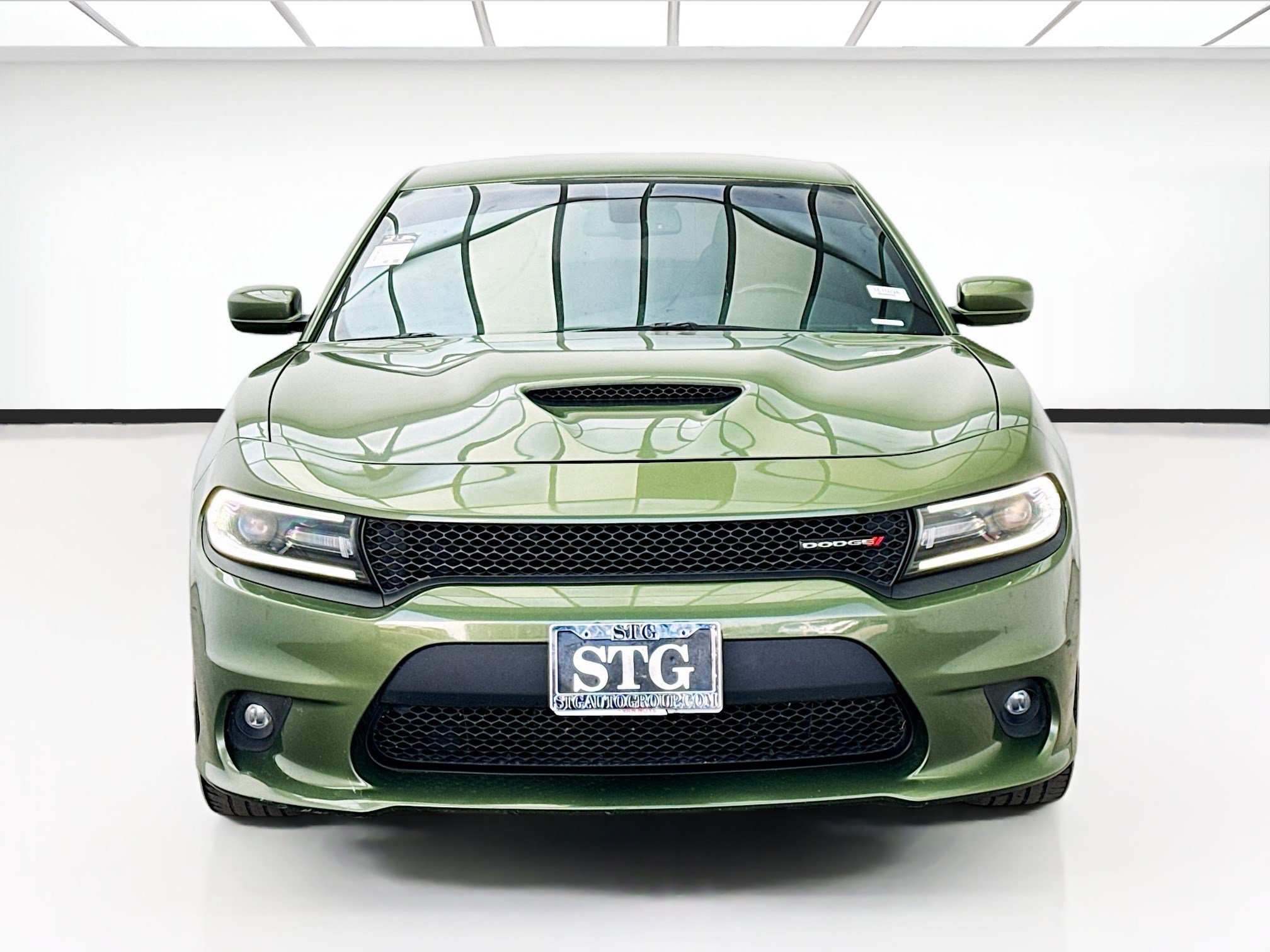 Used 2020 Dodge Charger GT RWD image 2