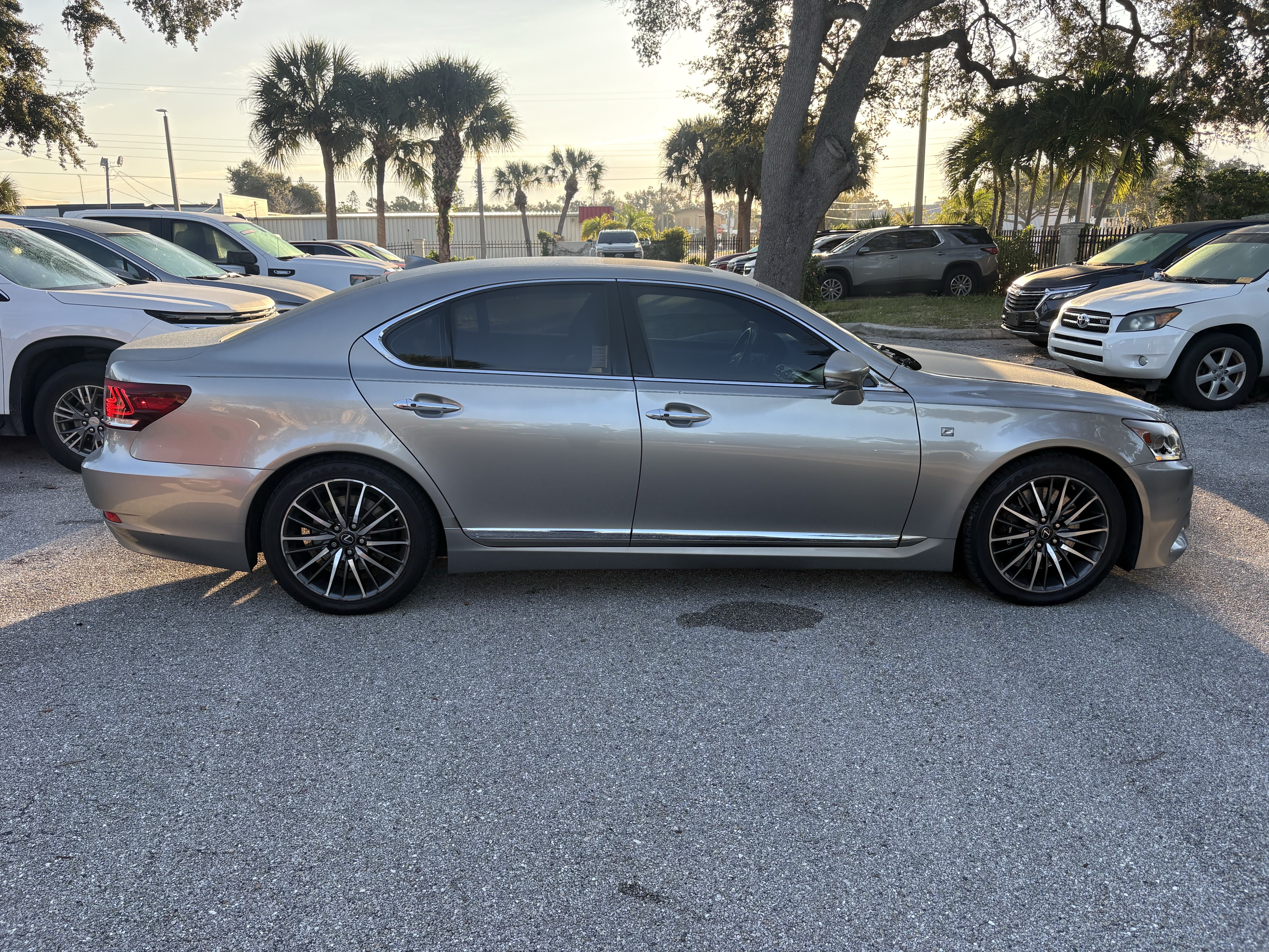 Used 2016 Lexus LS 460 AWD w/ F Sport Package image 8