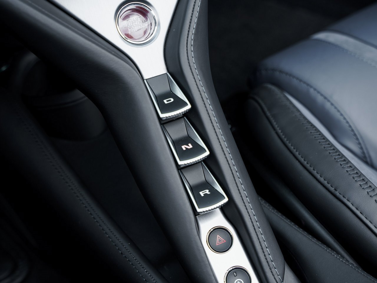 Used 2024 McLaren 750S Spider image 14