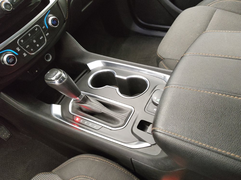 Used 2019 Chevrolet Traverse LT FWD image 26