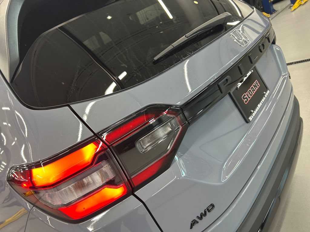 New 2026 Honda Pilot Sport image 19