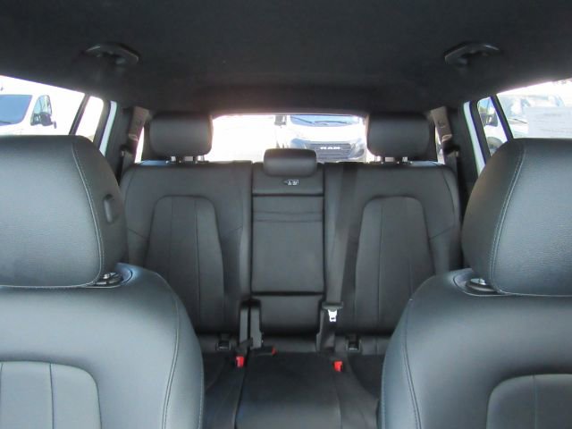 Used 2022 Mercedes-Benz EQB 300 4MATIC w/ Exclusive Package image 33
