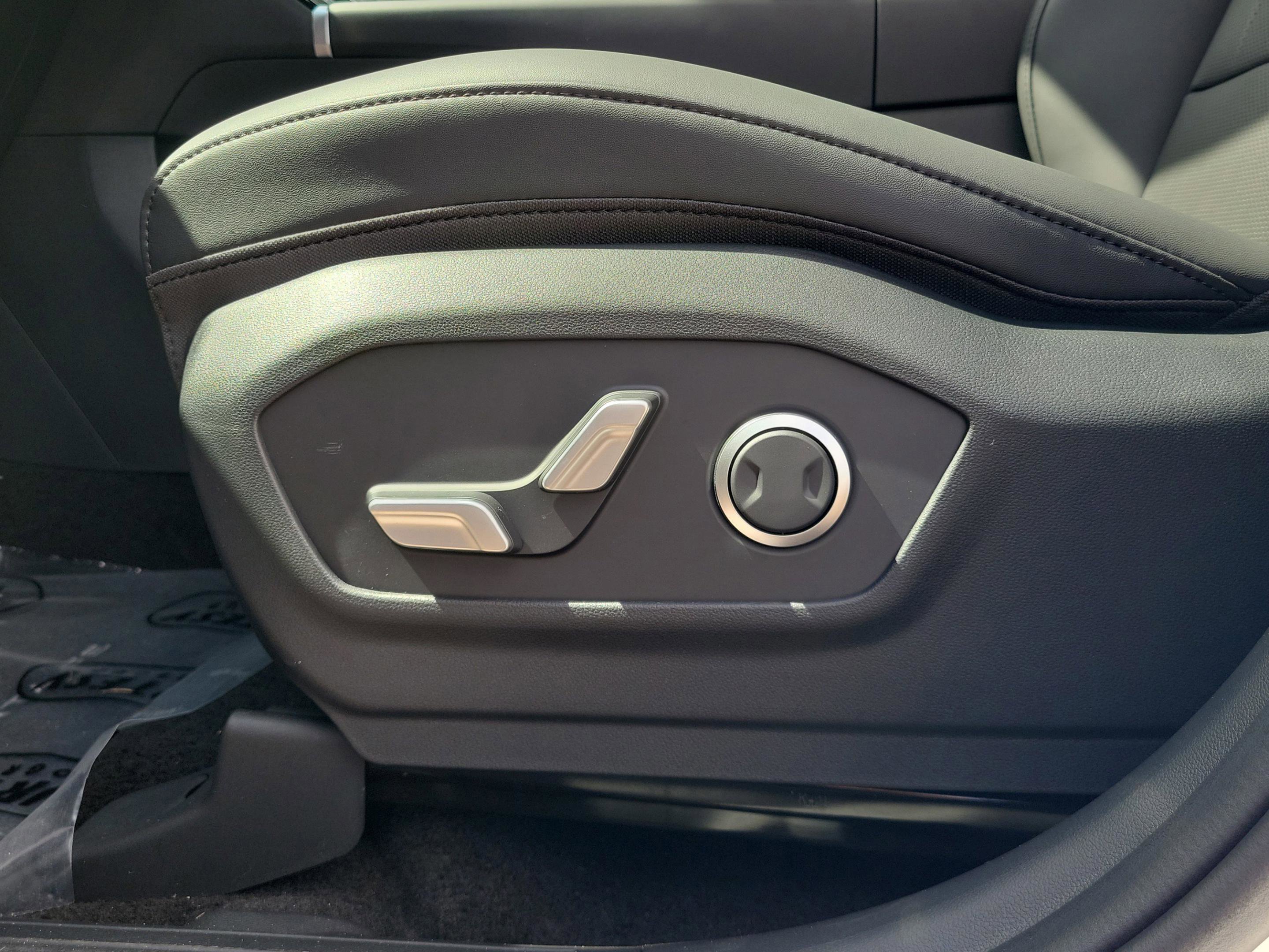 New 2026 Hyundai Santa Fe XRT AWD/4WD image 17