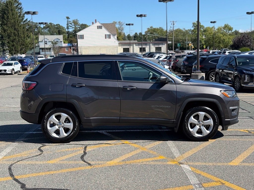Used 2019 Jeep Compass Latitude w/ Popular Equipment Group AWD/4WD image 7
