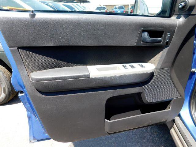 Used 2010 Ford Escape XLT image 11