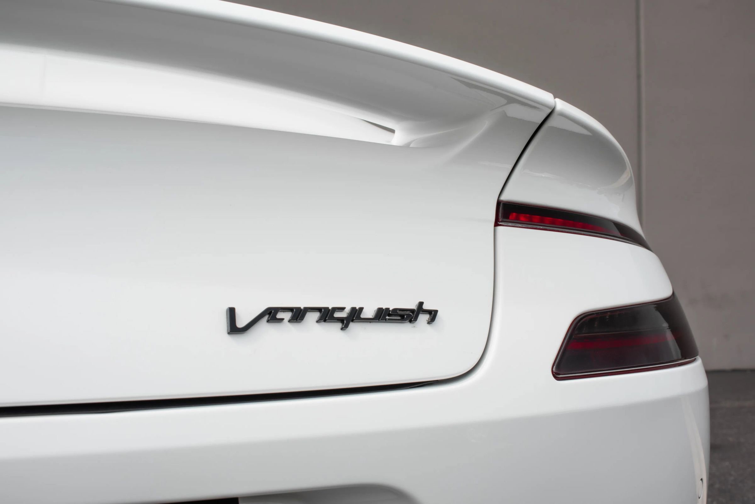 Used 2014 Aston Martin Vanquish Coupe RWD image 38