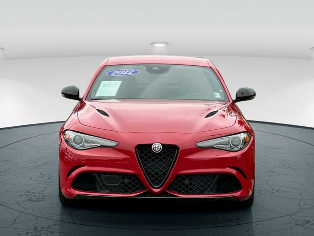 Used 2022 Alfa Romeo Giulia Quadrifoglio RWD image 9
