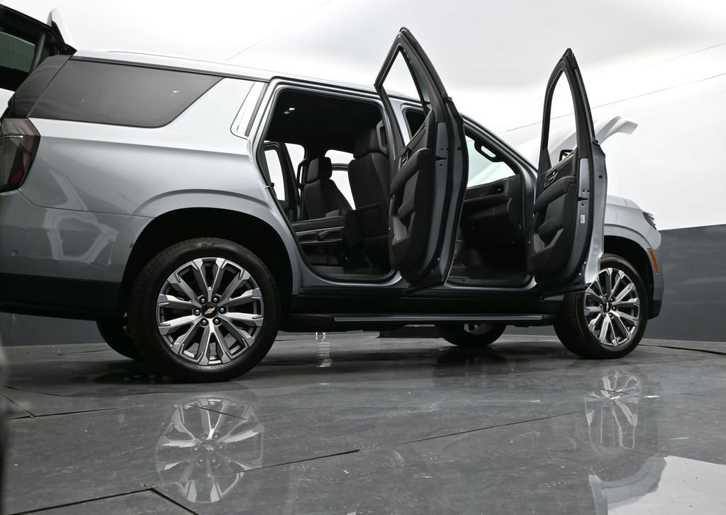 Used 2025 Chevrolet Tahoe High Country AWD/4WD image 41