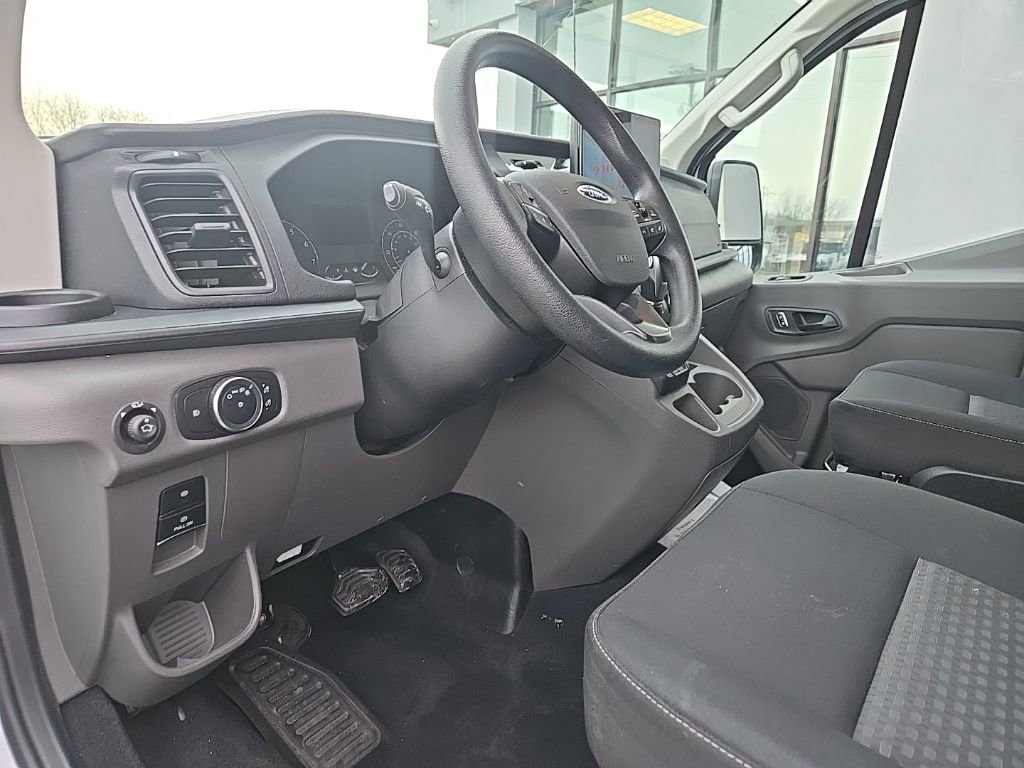 Used 2023 Ford Transit 350 XLT image 35