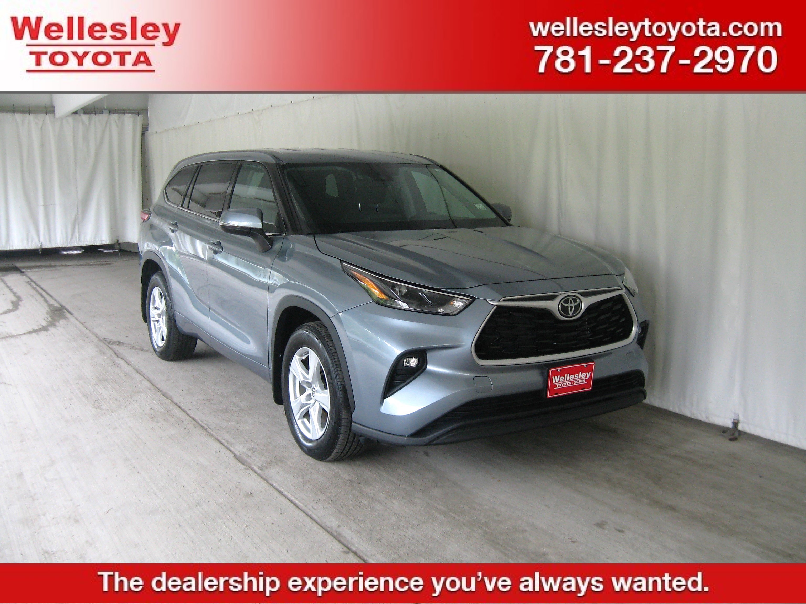 Certified 2022 Toyota Highlander LE