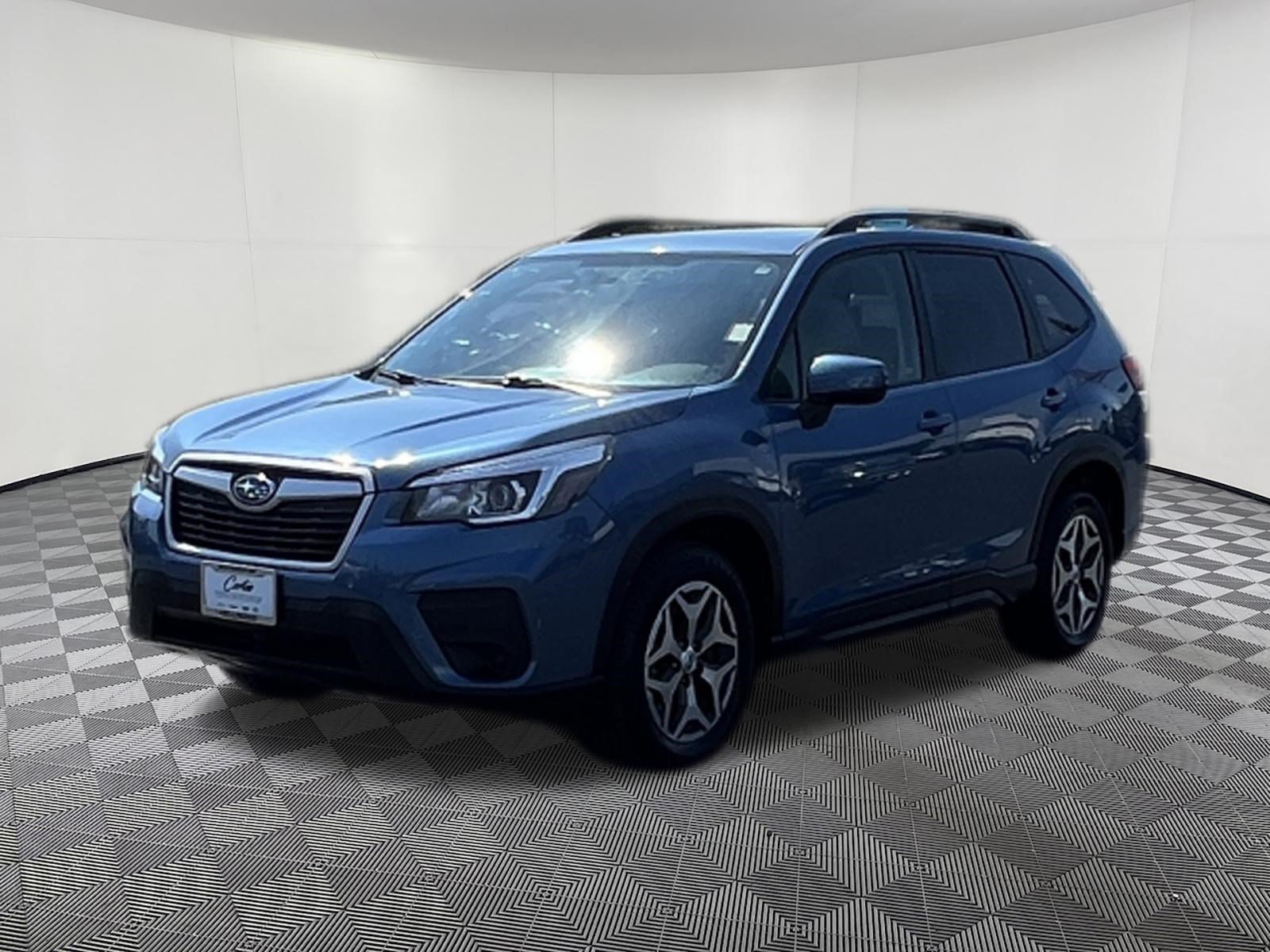 Used 2019 Subaru Forester Premium w/ All-Weather Package AWD/4WD image 3
