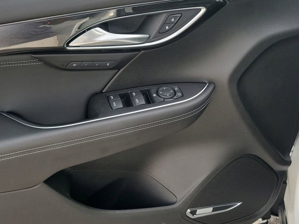 Used 2025 Buick Envision Preferred image 45