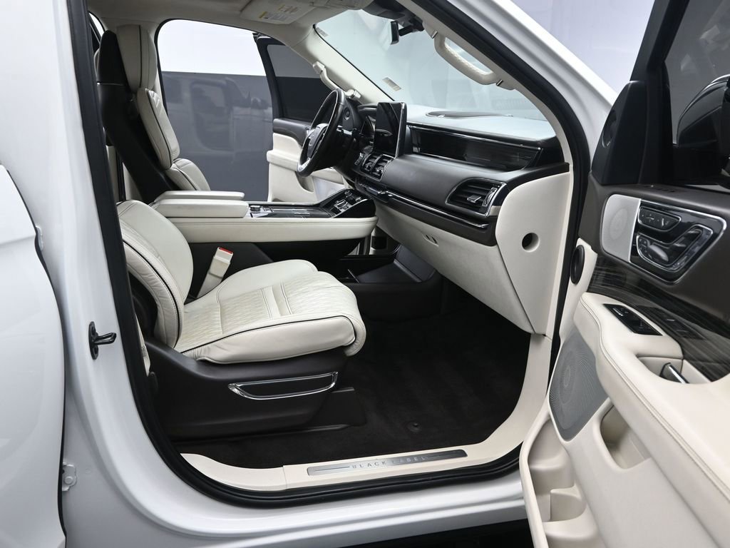 Used 2020 Lincoln Navigator Black Label image 16