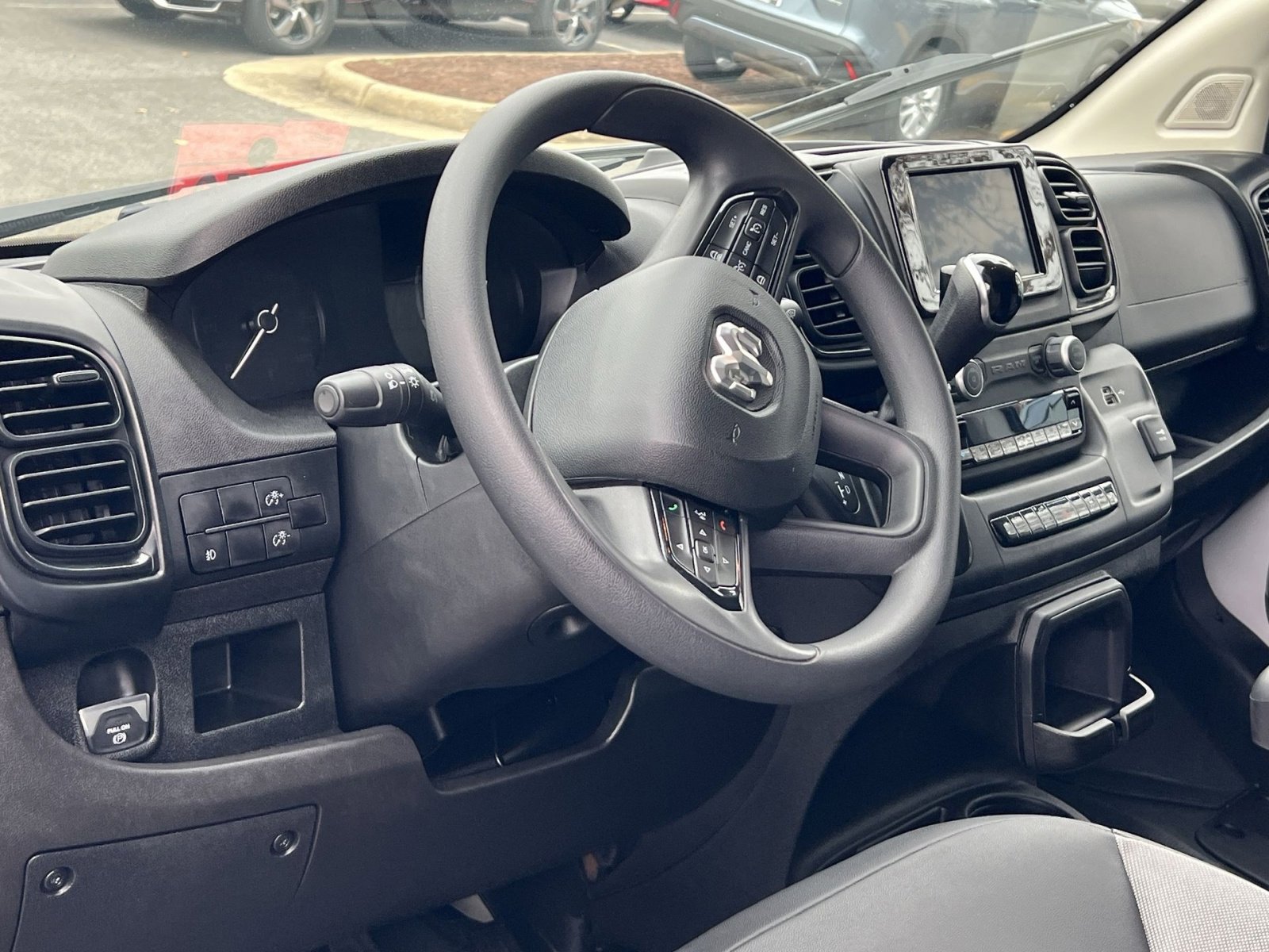 Used 2024 RAM ProMaster 2500 w/ Convenience Group image 19