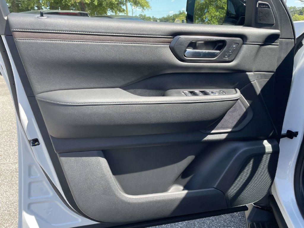 New 2026 Nissan Armada SL AWD/4WD image 13