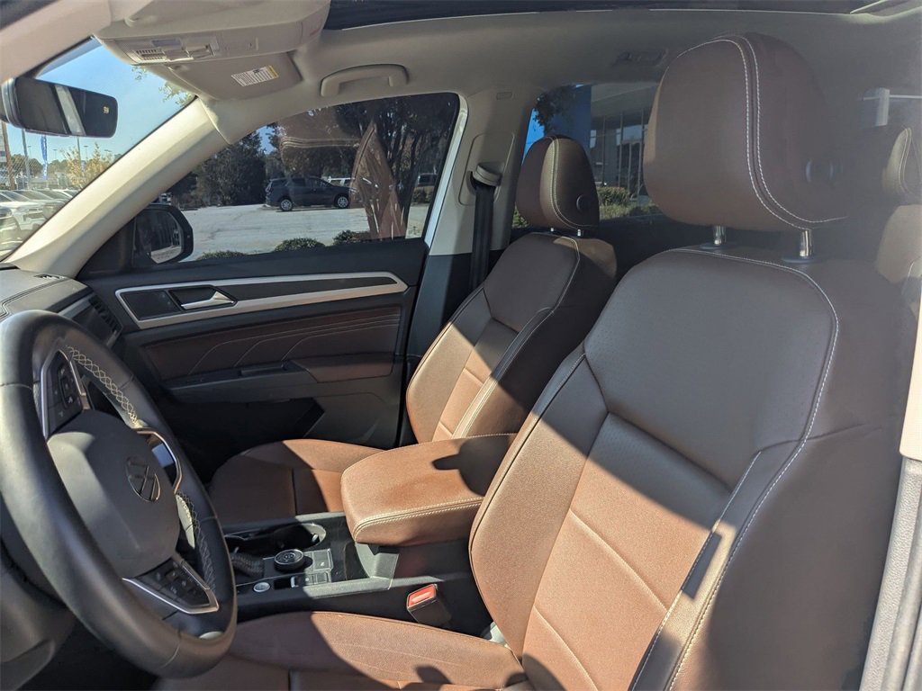 Used 2023 Volkswagen Atlas SE image 15